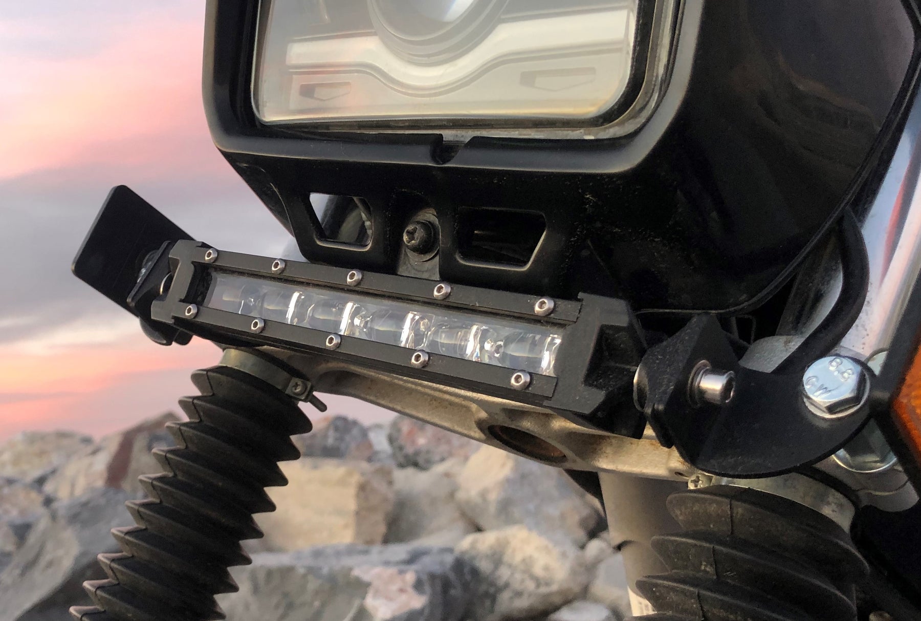 Yamaha TW200 Light Bar Installation Guide