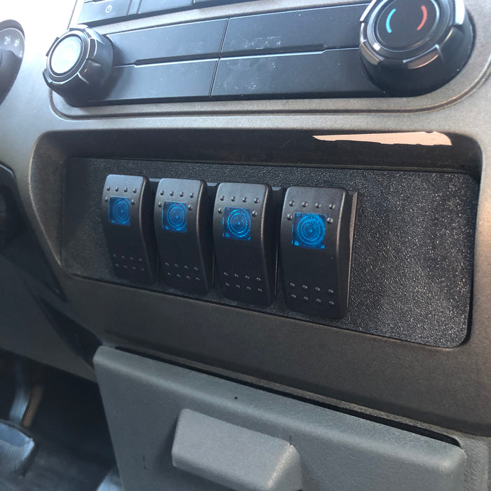 08-16 F250/F350 Rocker Switch and USB/Voltmeter Panel